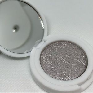 Sephora Makeup - 5/$25Kaleido’s diamond foils sizzle eyeshadow Sephora Makeup - 5/$25Kaleido’s diamond foils sizzle eyeshadow